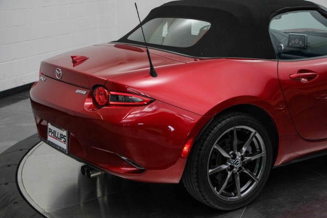 2016 Mazda MX-5 Miata Grand Touring 11