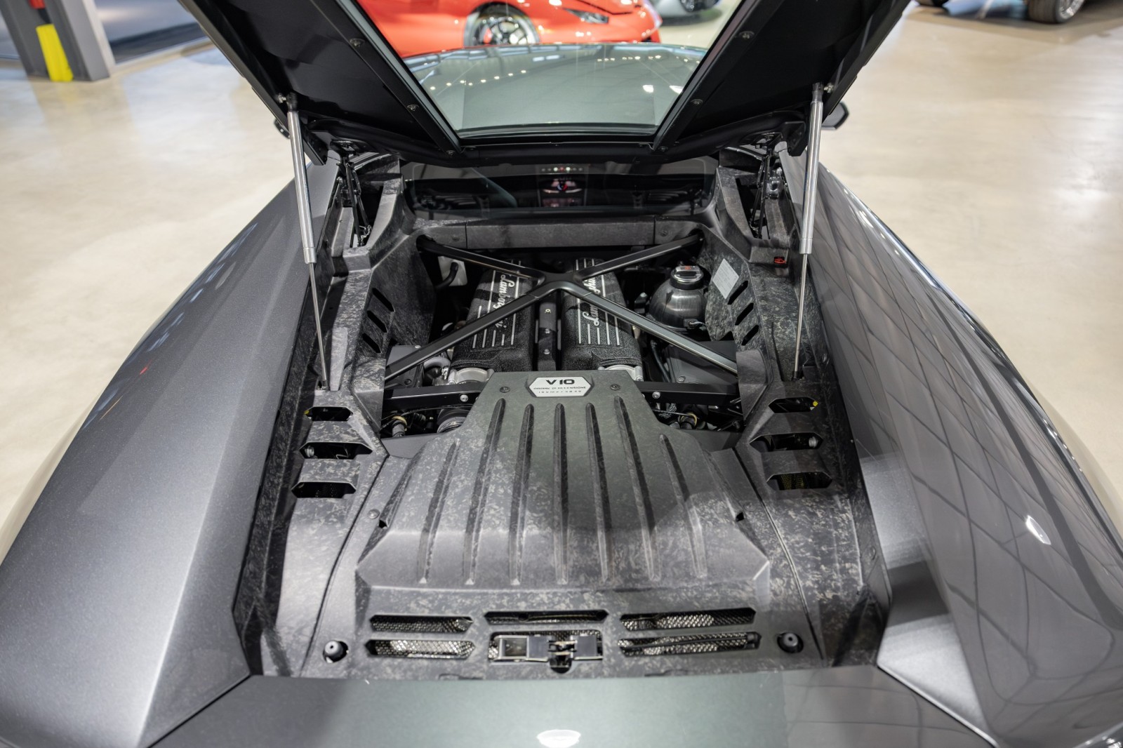 Used Car 2015 Lamborghini Huracan  Lp 610-4 - Transparent Engine Bonnet - Front Lift - Carbon Ceramic Brakes For Sale Under $240,000 In Boerne, Texas