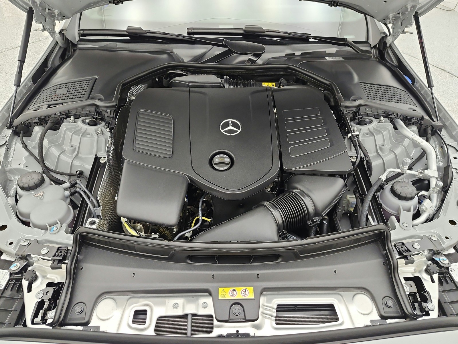 New 2026 MANUFAKTUR Alpine Grey Mercedes-Benz C 300 Sedan image 12