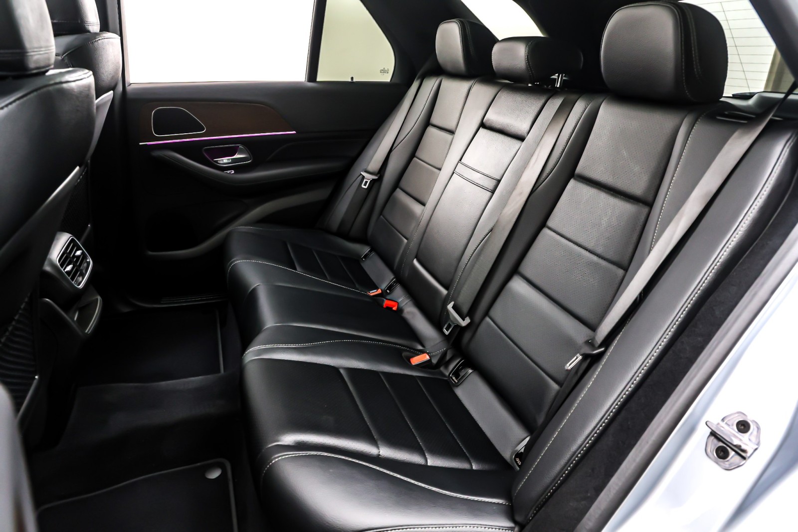 New 2025 Cirrus Silver Metallic Mercedes-Benz GLE 450e image 8