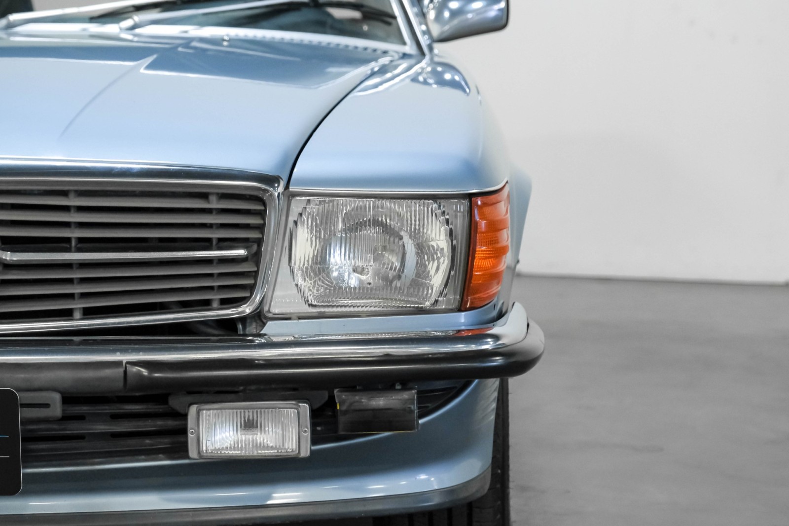 1988 Mercedes-Benz 420SL Convertible 32