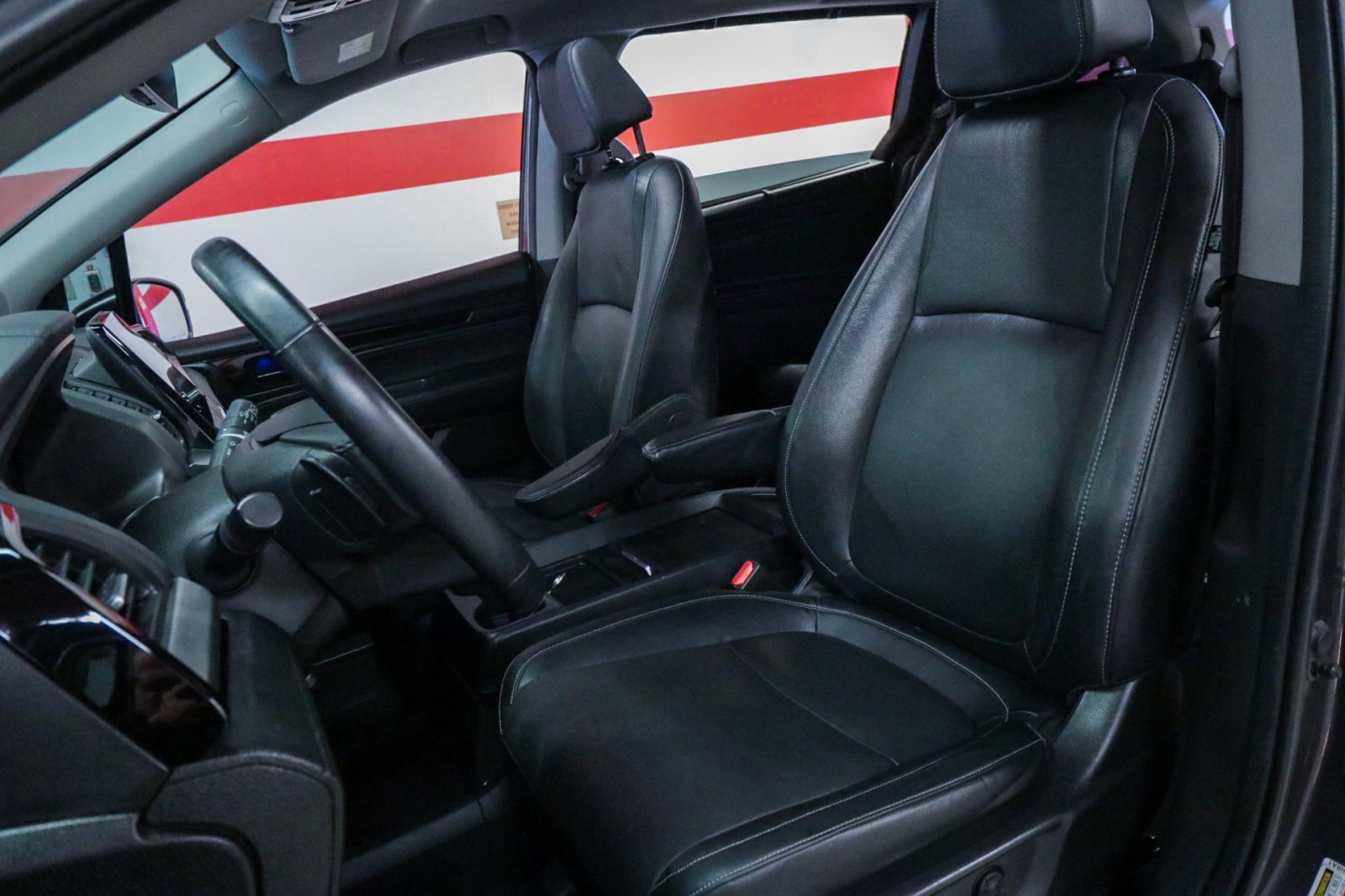 Used Car 2022 Honda Odyssey  Touring For Sale Under $30,000 In Austin, Texas