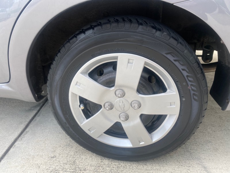 2011 Chevrolet Aveo LS LOW MILES 18,766 in , 