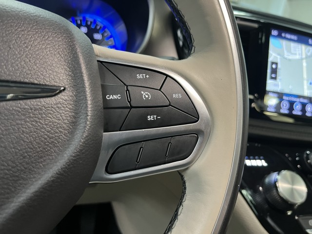 2018 Chrysler Pacifica Limited 36