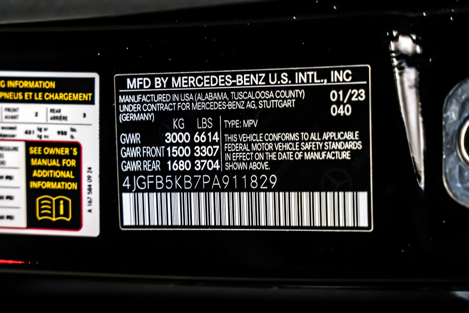 Certified Used 2023 Black Mercedes-Benz GLE 450 4MATIC® SUV image 27
