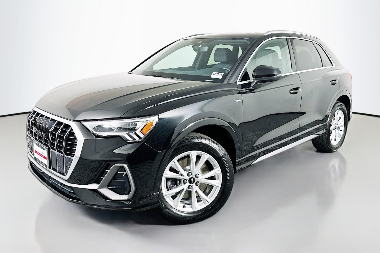 2025 Audi Q3 45 TFSI S Line Premium Plus quattro's photo