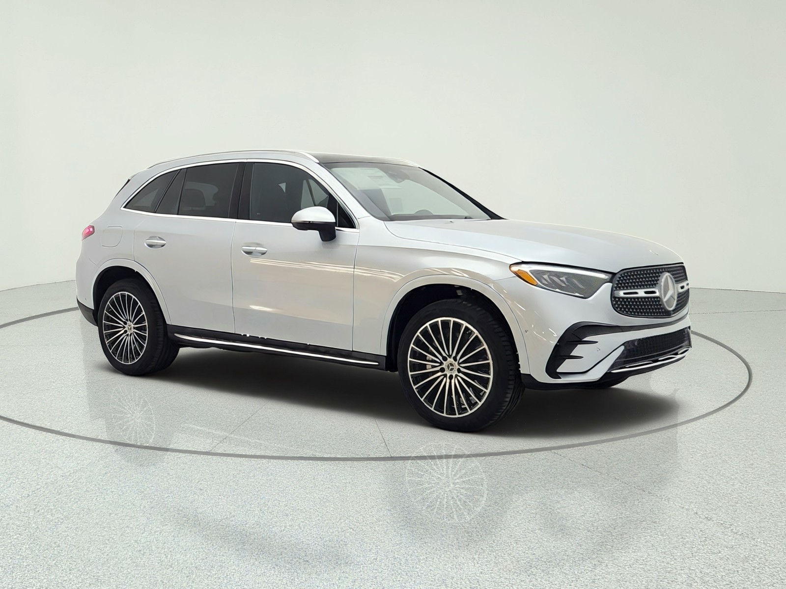 New 2026 Cirrus Silver Metallic Mercedes-Benz GLC 300 SUV image 3