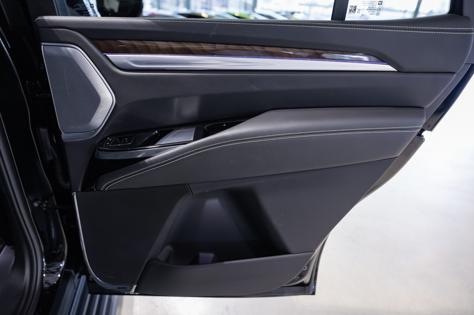 Used Car 2025 Cadillac Escalade  4wd Sport Platinum - Onyx Package For Sale Under $130,000 In Boerne, Texas