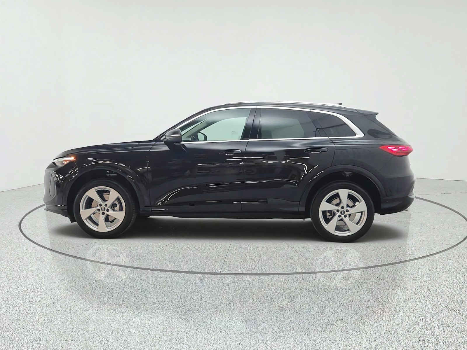 Used 2025 Mythos Black Metallic Audi Premium Plus image 8