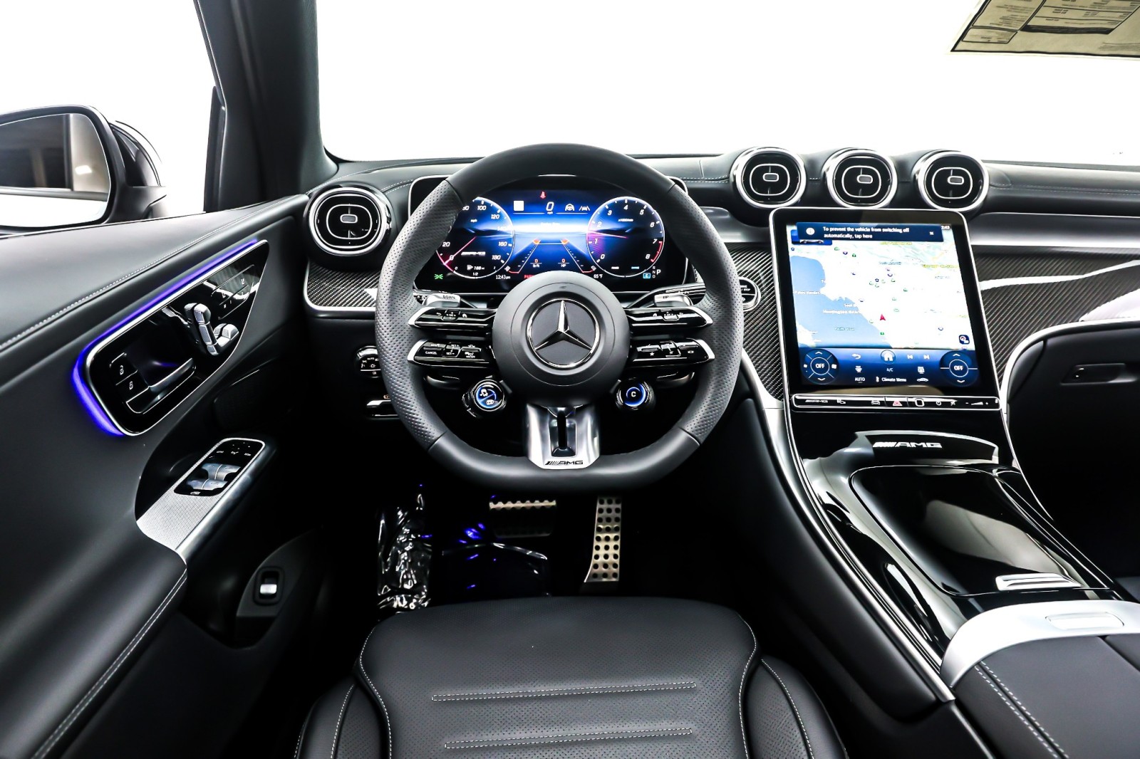 New 2026 MANUFAKTUR Alpine Grey Mercedes-Benz AMG® GLC 43 image 4