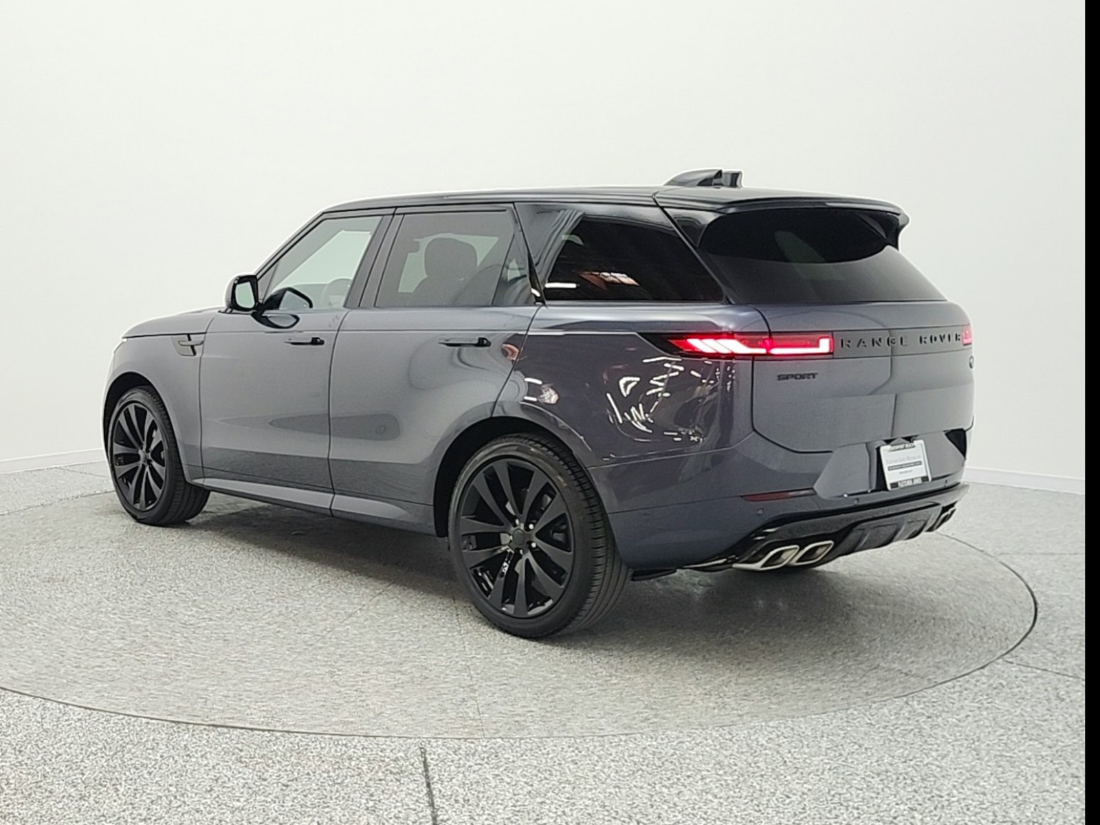 Used 2023 Varesine Blue Metallic Land Rover P530 First Edition image 7