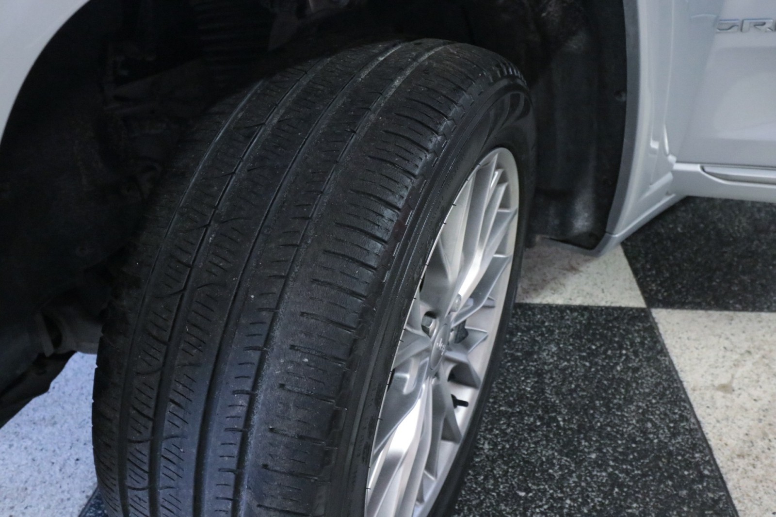 Used Car 2022 Jeep Grand Cherokee 4xe  Summit For Sale Under $40,000 In Austin, Texas