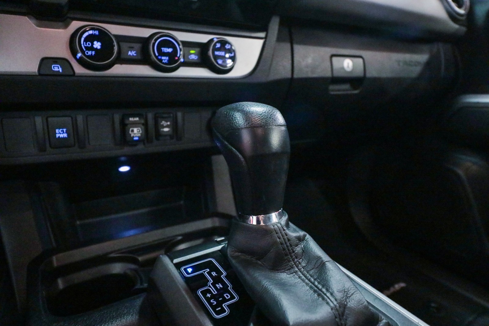 Used Car 2018 Toyota Tacoma  Sr5 For Sale Under $30,000 In Austin, Texas