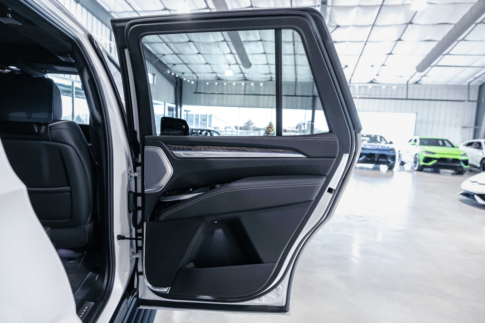 Used Car 2025 Cadillac Escalade  4wd Sport Platinum For Sale Under $130,000 In Boerne, Texas