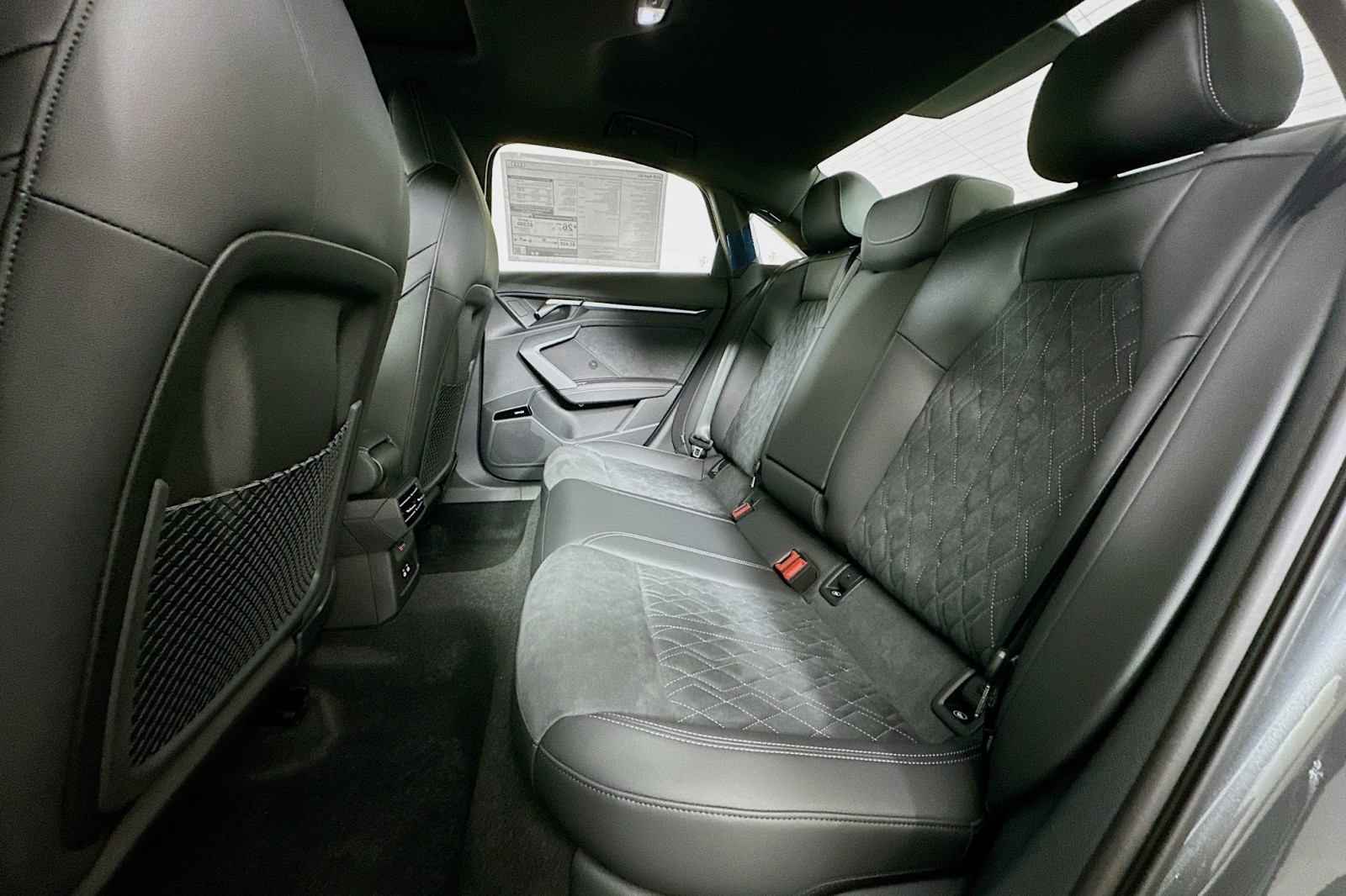 New 2026 Daytona Gray Pearl Effect Audi  image 9