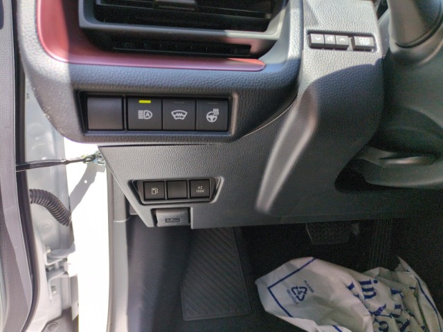 ToyotaPrius Plug-In Hybrid16