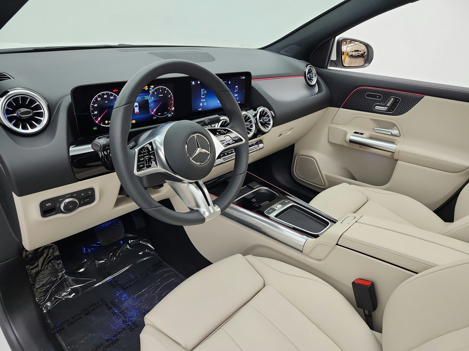 Certified Used 2026 Polar White Mercedes-Benz GLA 250 SUV image 11
