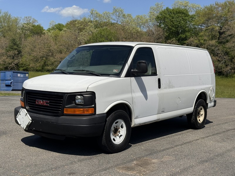 2012 GMC Savana 2500 Cargo Van  in , 