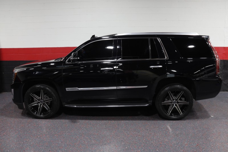 2016 Cadillac Escalade Luxury Collection 4WD 4dr Suv in , 