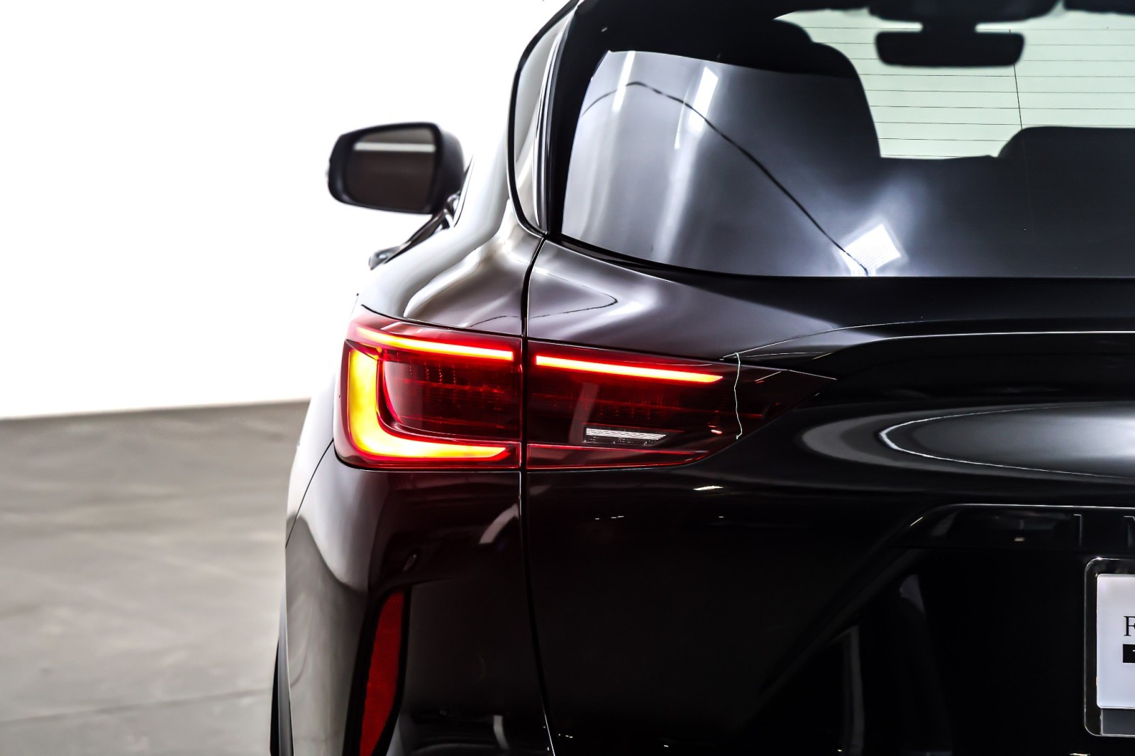 Used 2023 Black Obsidian INFINITI SPORT FWD image 16