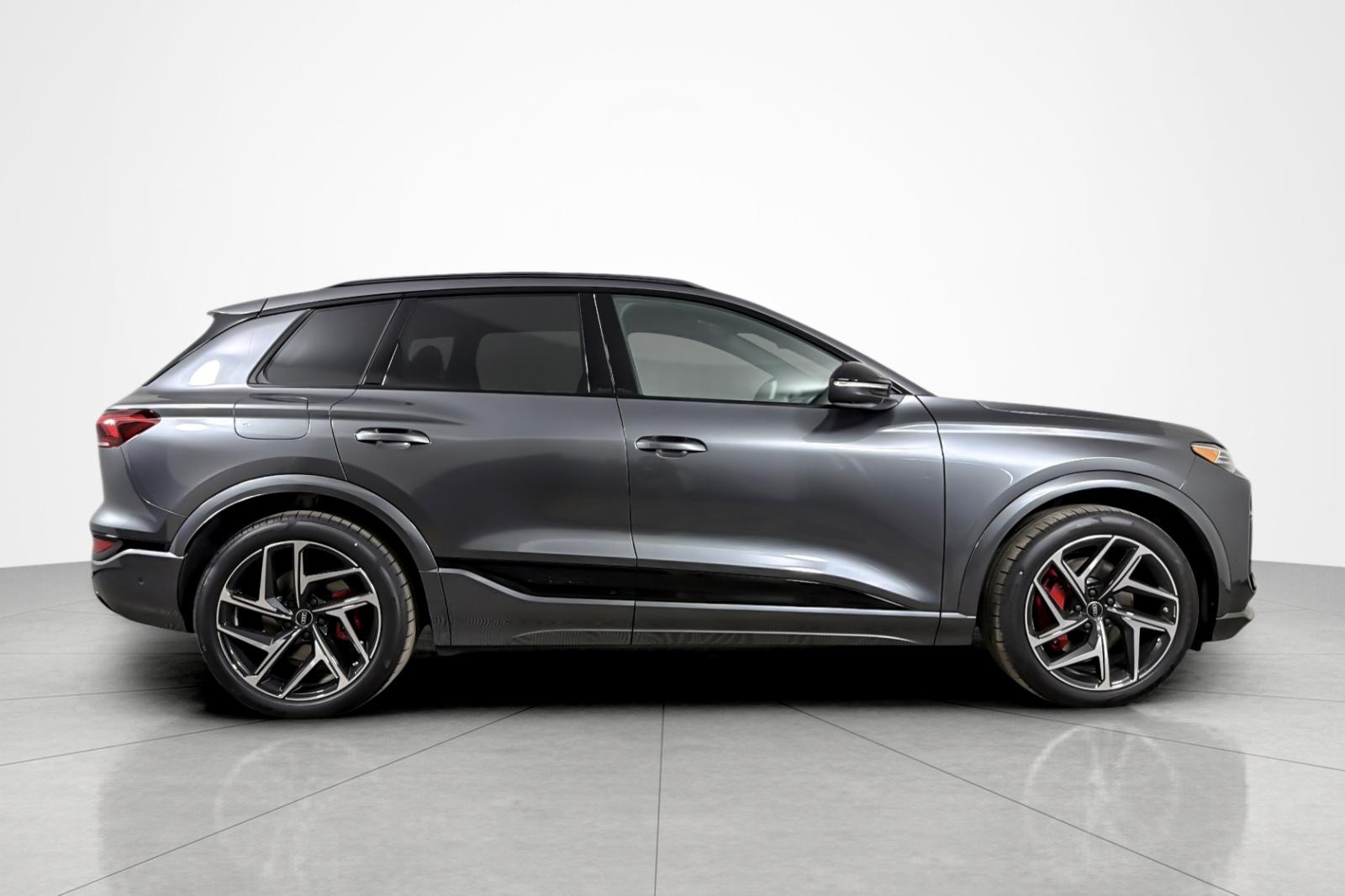 New 2027 Daytona Gray Pearl Effect Audi Premium Plus quattro image 7