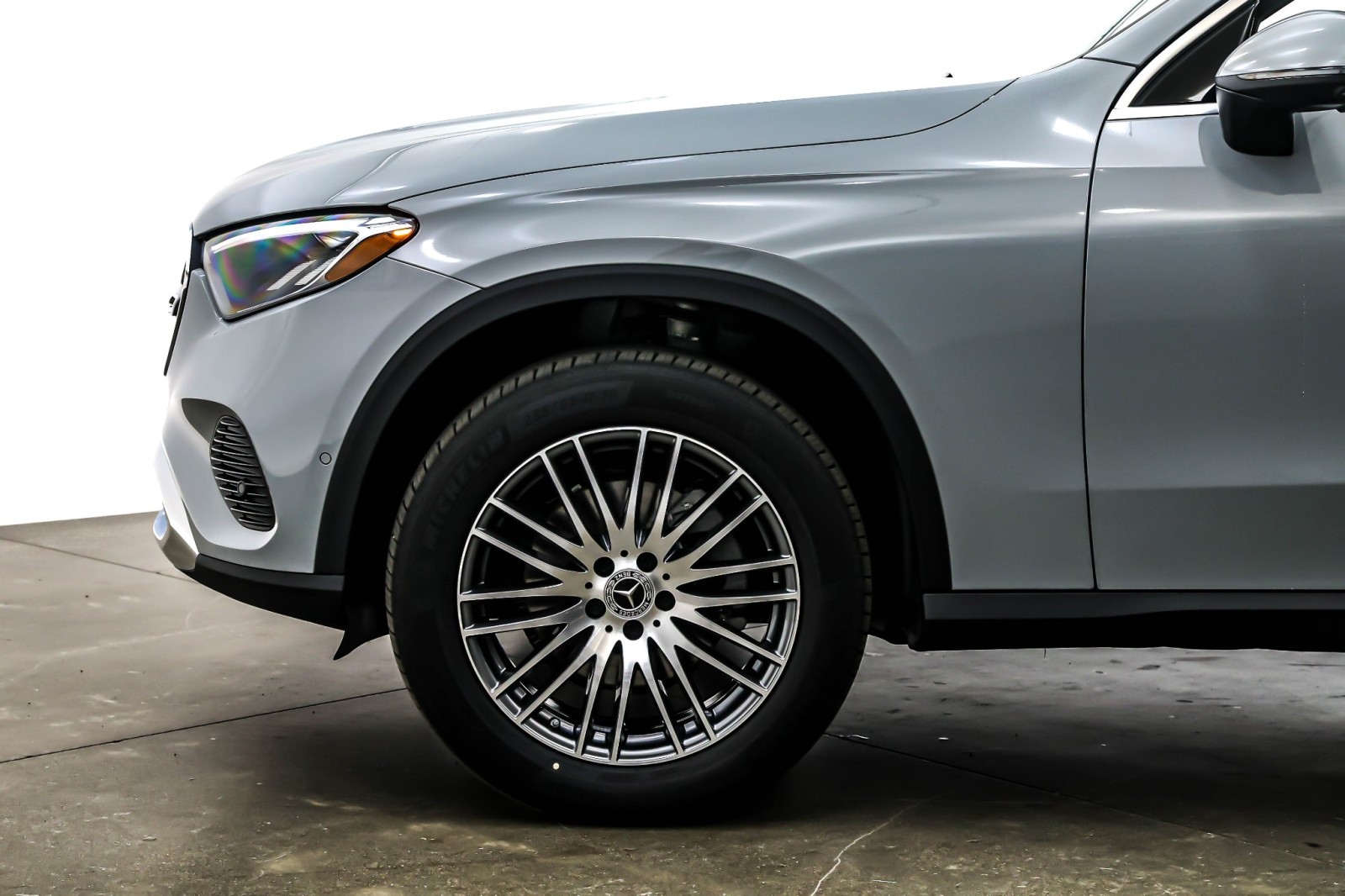 New 2026 MANUFAKTUR Alpine Grey Mercedes-Benz GLC 300 SUV image 10