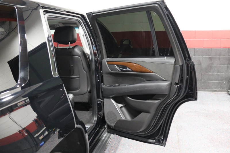 2016 Cadillac Escalade Luxury Collection 4WD 4dr Suv in , 