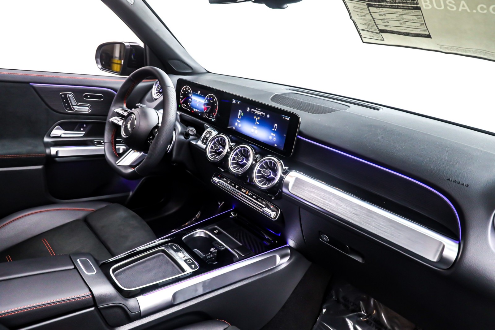 New 2026 Mountain Grey Metallic Mercedes-Benz GLB 250 image 5