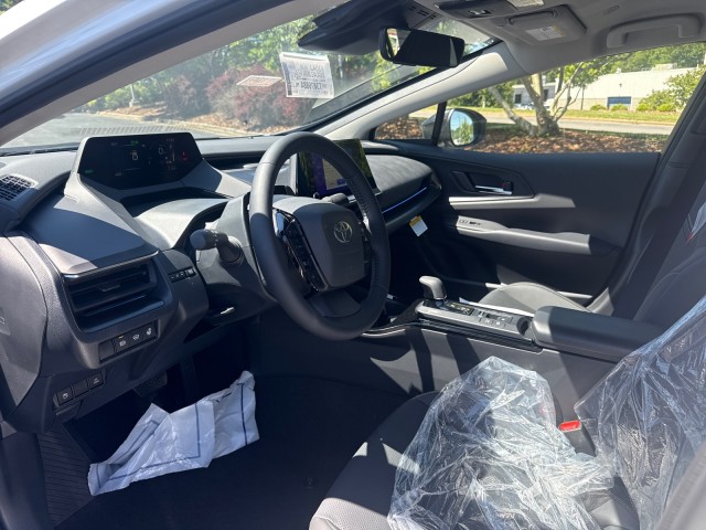 ToyotaPrius Plug-In Hybrid12
