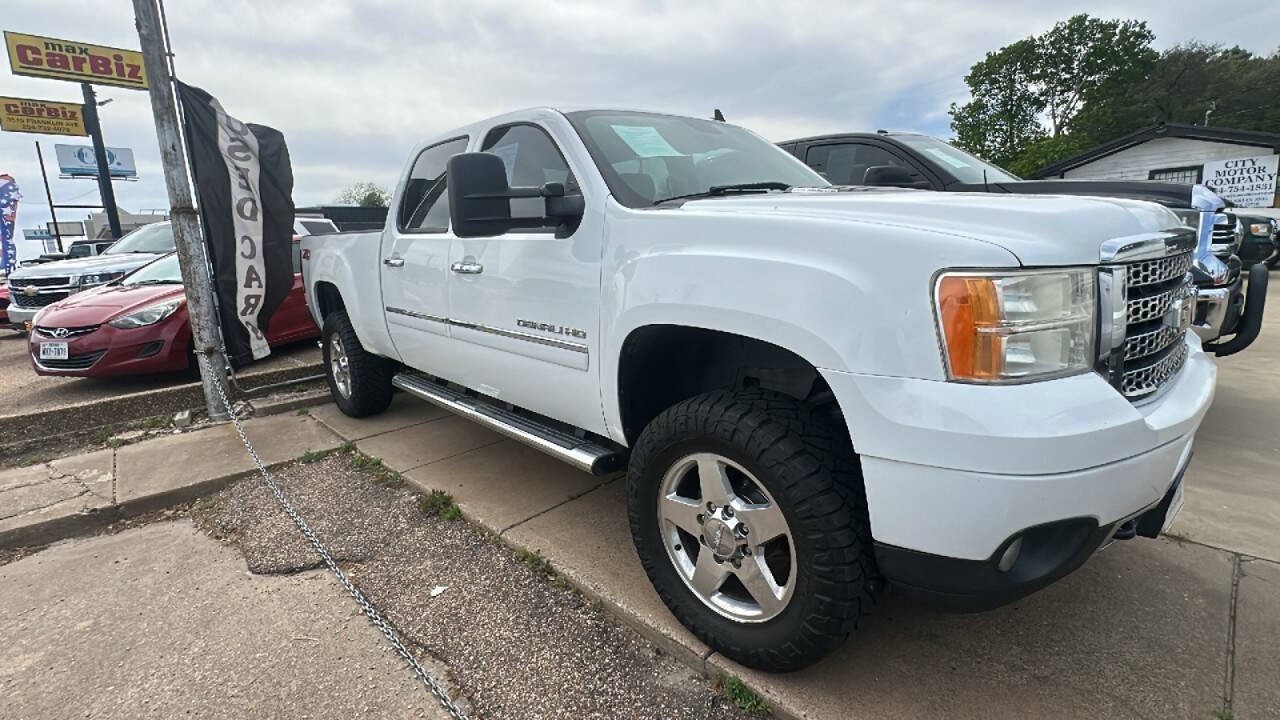 Summit White 2013 GMC Sierra 2500HD Denali Crew Cab SB 4WD Pickup Truck Four-Wheel Drive Automatic