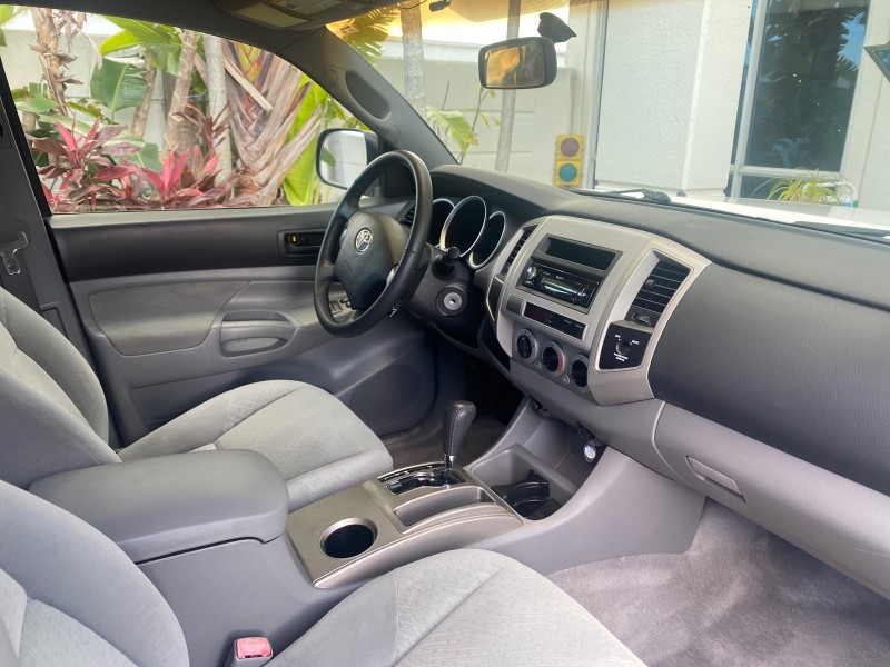 2005 Toyota Tacoma LOW MILES 58,735 X CAB in , 