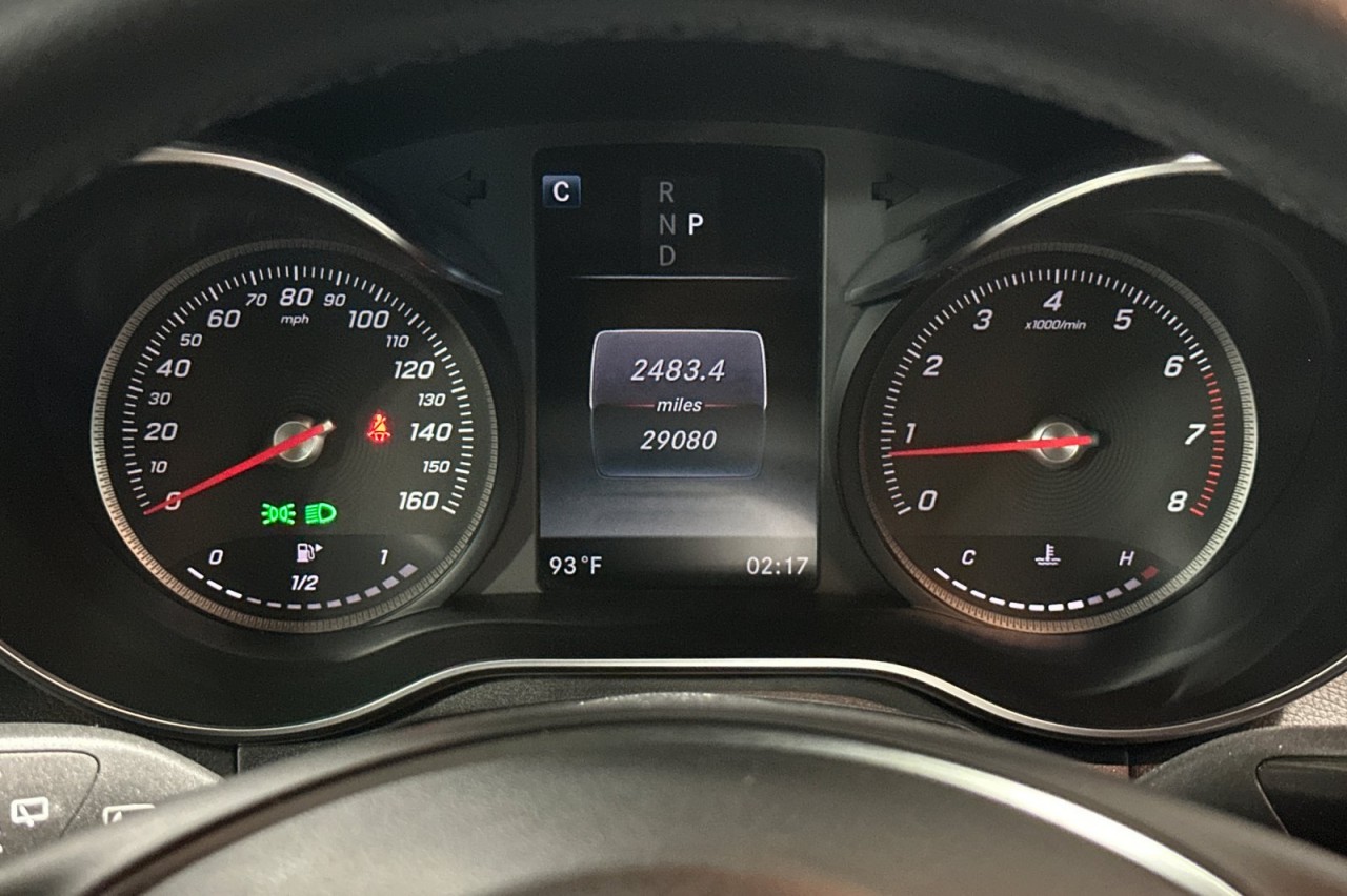 Used 2018 Selenite Grey Metallic Mercedes-Benz GLC 300 image 24