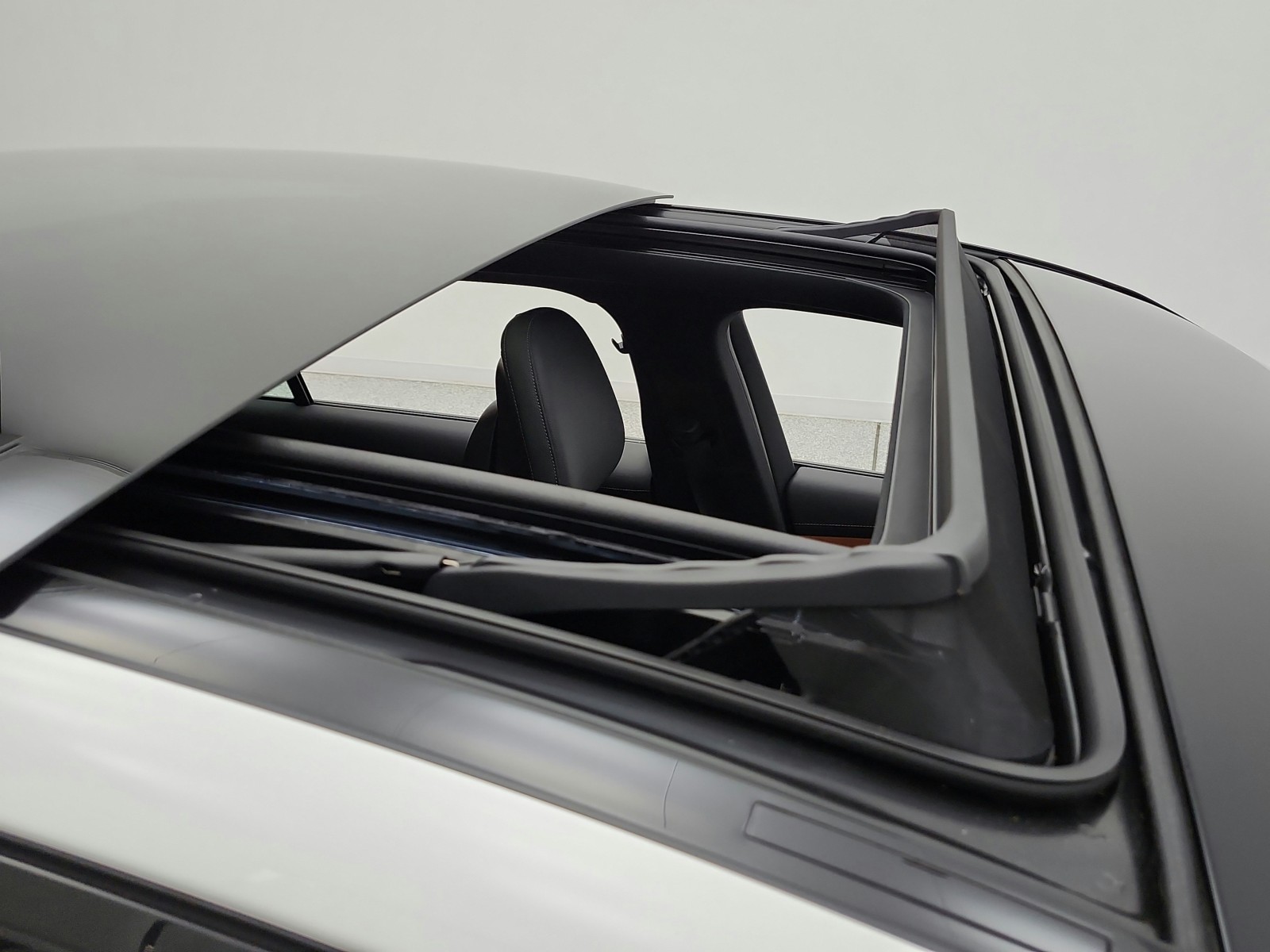 Used 2023 Polar White Mercedes-Benz C 300 Sedan image 19