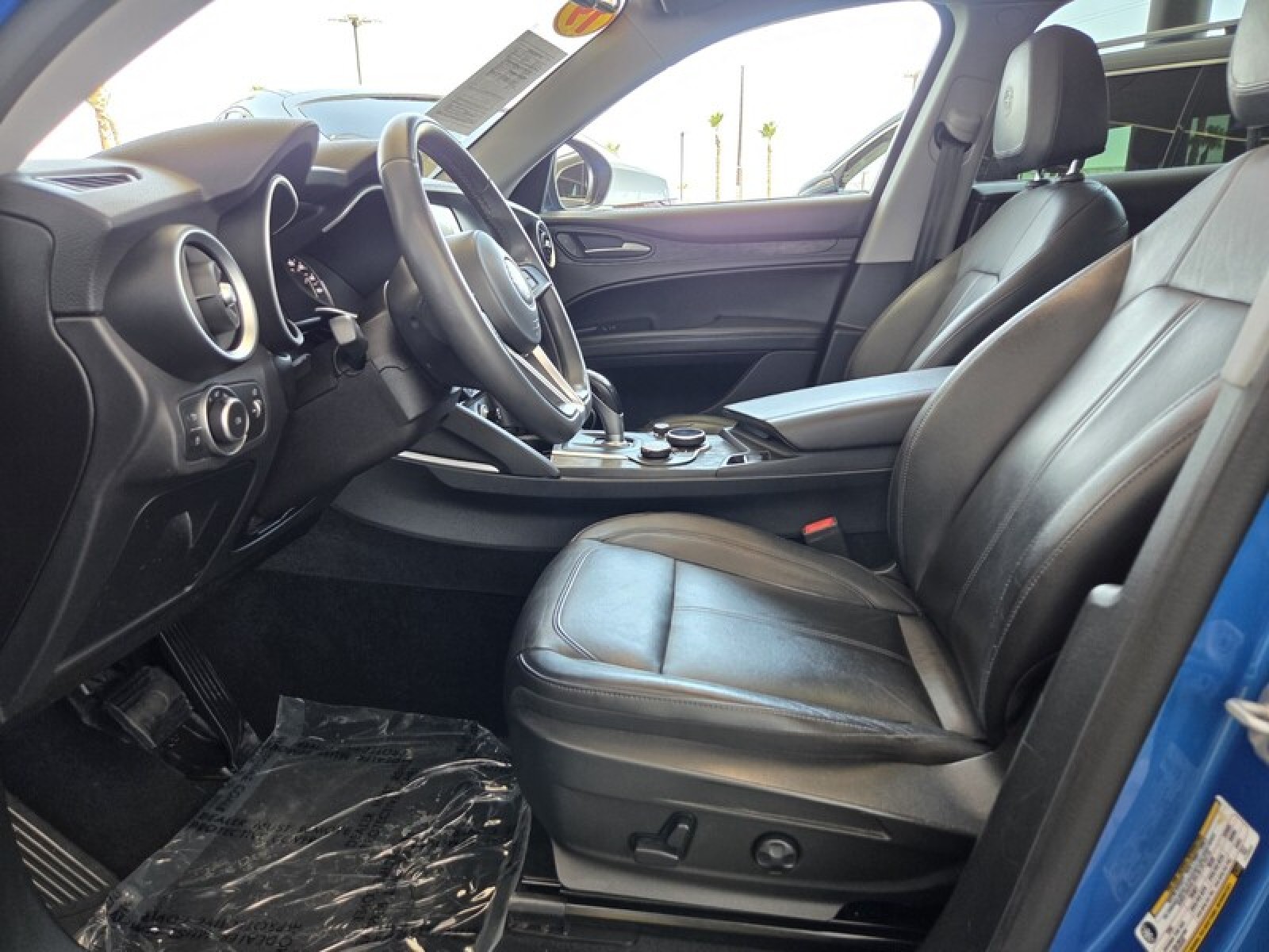 Used 2019 BLUE Alfa Romeo  image 13