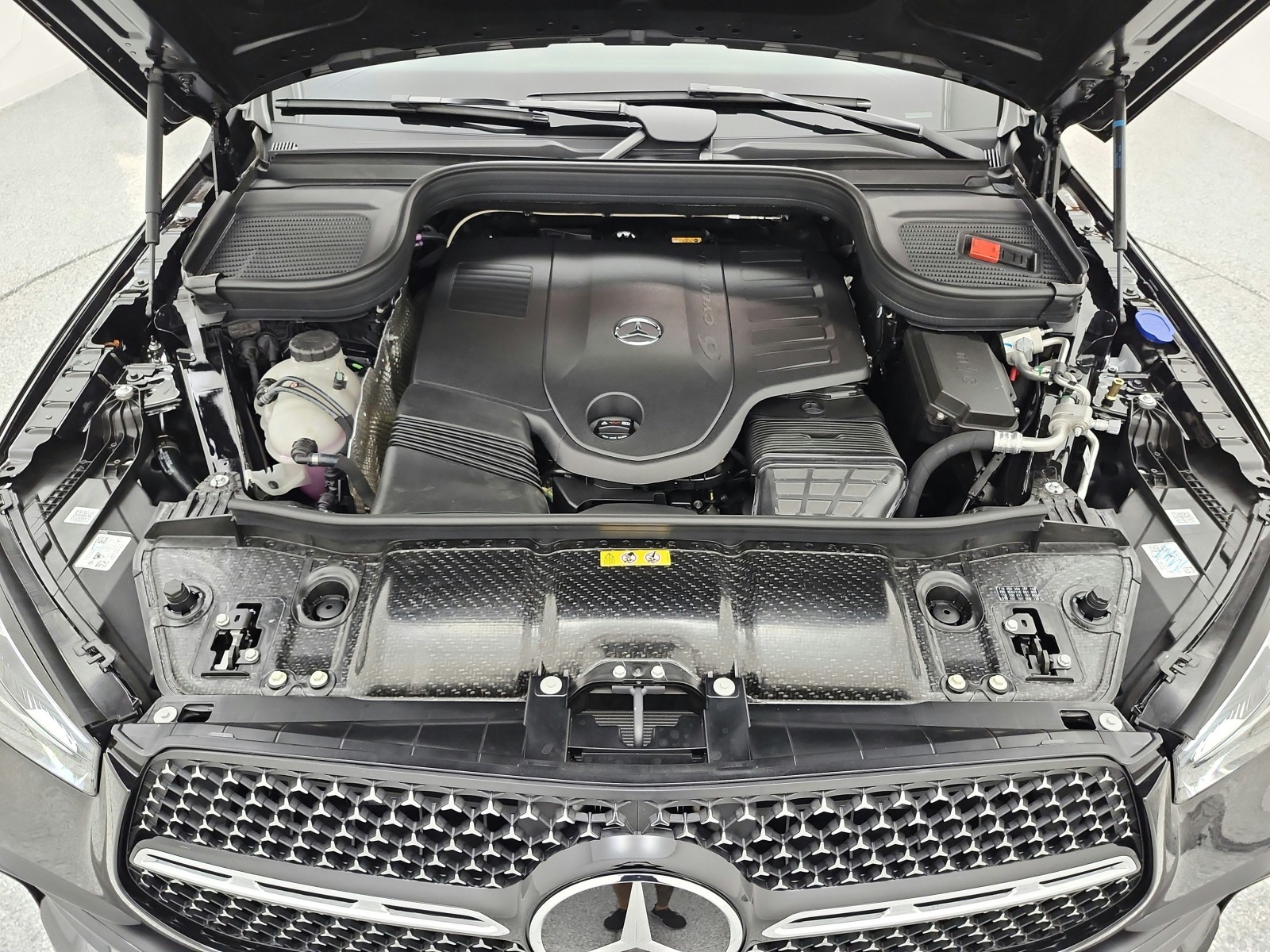 New 2026 Obsidian Black Metallic Mercedes-Benz GLE 450 4MATIC® SUV image 12