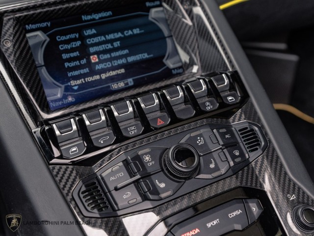 Lamborghini Aventador