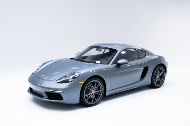 2025  718 Cayman  in , 