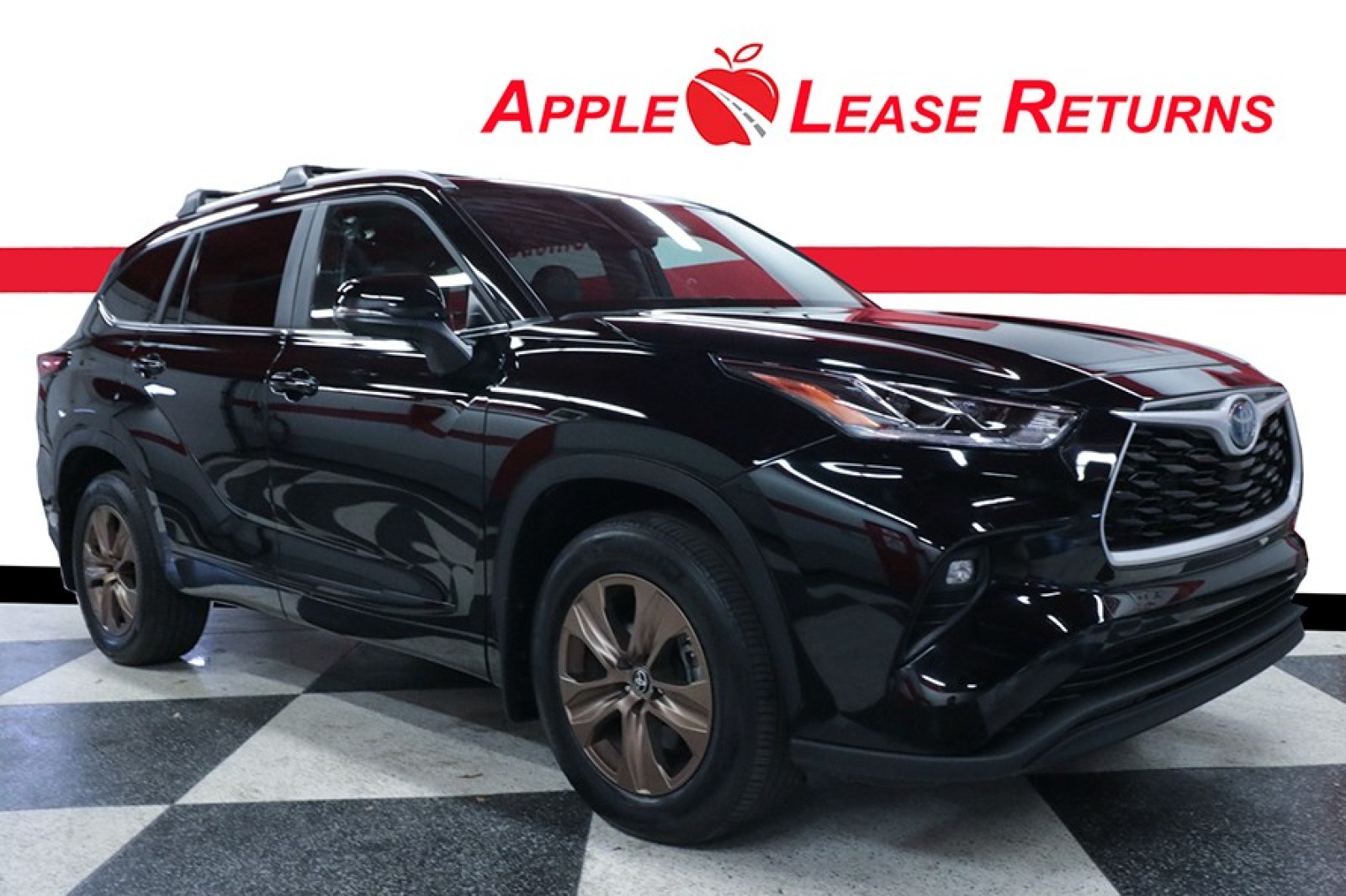 Used Car 2023 Toyota Highlander  Hybrid Bronze Edition For Sale Under $40,000 In Austin, Texas