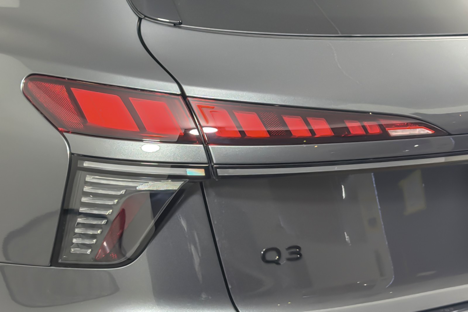 New 2026 Daytona Gray Pearl Effect Audi S line quattro image 26