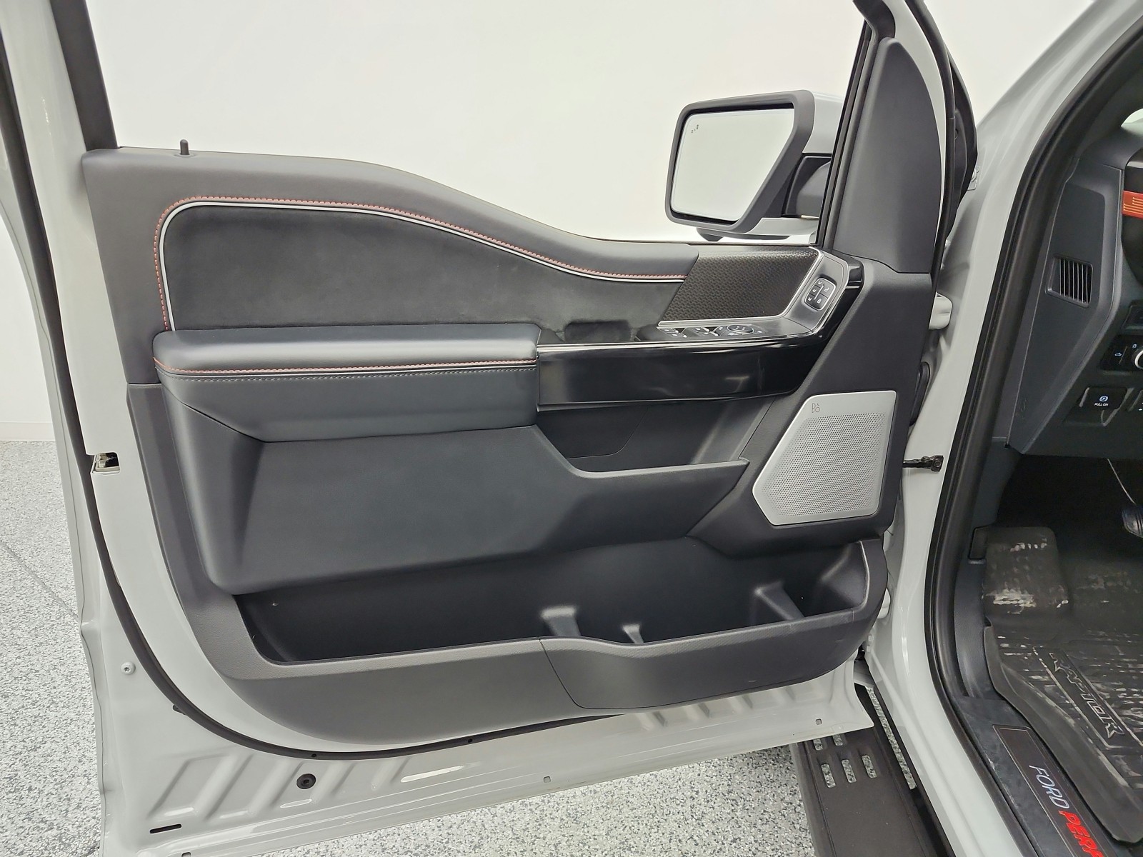 Used 2024 Avalanche Ford Raptor 4WD SuperCrew 5.5