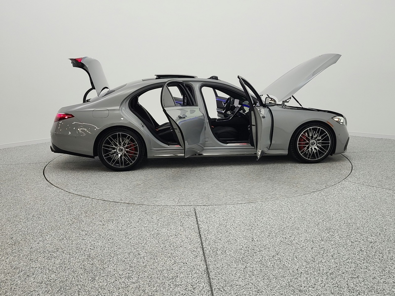 Used 2024 MANUFAKTUR Alpine Grey Mercedes-Benz AMG® S 63 E 4MATIC Sedan image 4