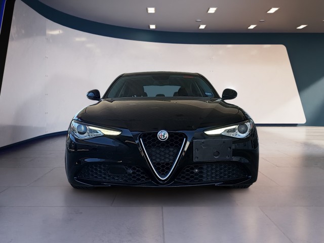 2018 Alfa Romeo Giulia  7