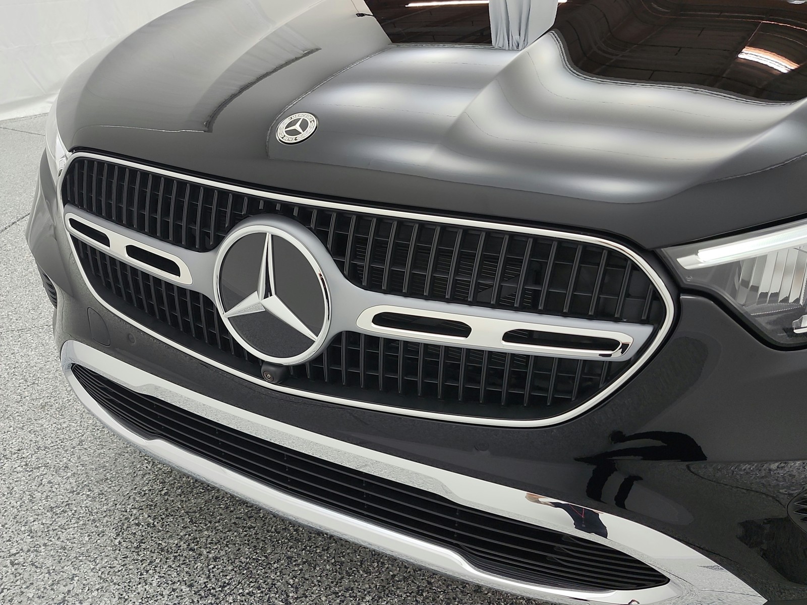 New 2026 Black Mercedes-Benz GLC 300 image 13