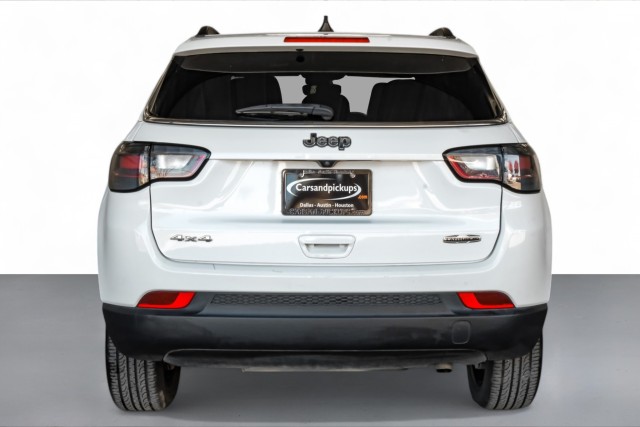 2022 Jeep Compass Latitude Lux 9