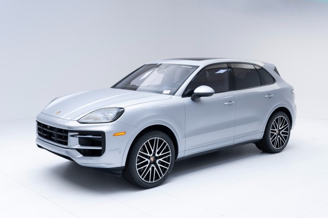 2025  Cayenne  in , 