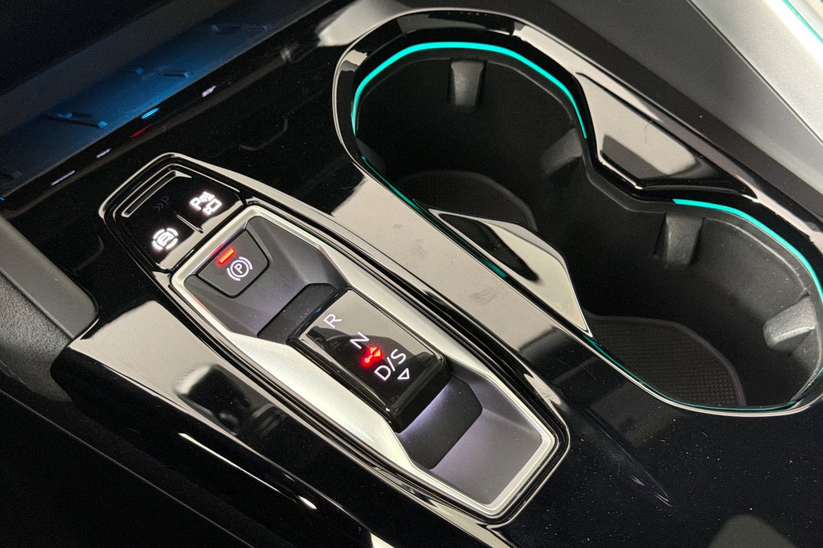 Used 2025 Tambora Gray Metallic Audi Premium Plus 3.0 TFSI quattro image 21