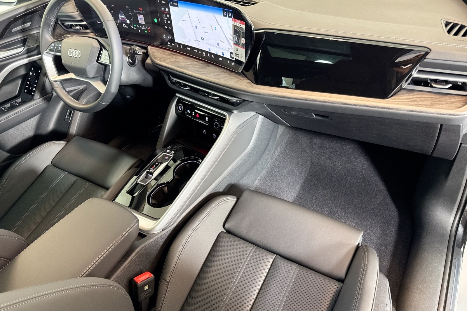 New 2025 Daytona Gray Pearl Effect Audi Premium Plus 2.0 TFSI quattro image 26