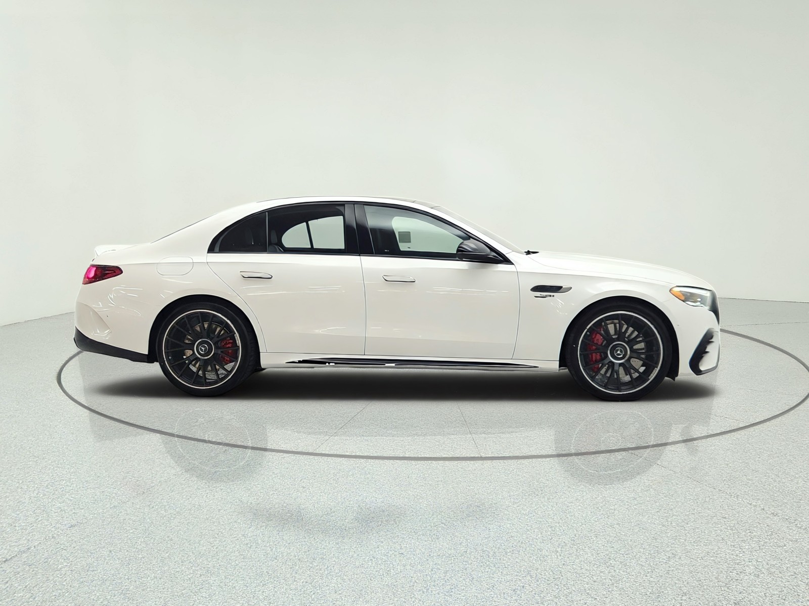 New 2027 MANUFAKTUR Moonlight White Metallic Mercedes-Benz AMG® E 53 Hybrid Sedan image 4