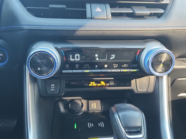ToyotaRAV429