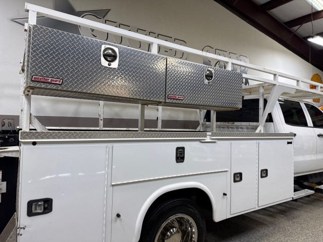2020 Chevrolet Silverado MD 5500 Duramax RWD Utility/ Service Bed in , 